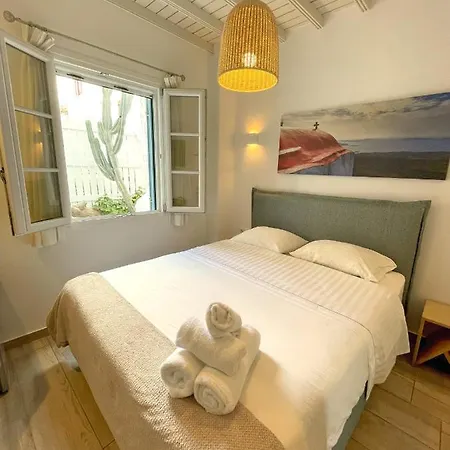 레프터리스 2* Mykonos Town