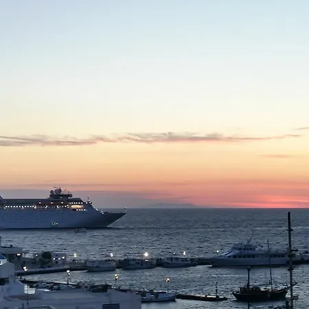 레프터리스 2* Mykonos Town